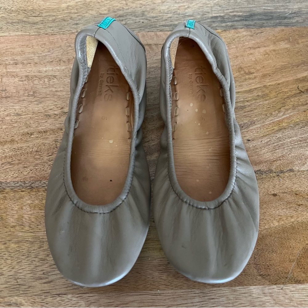 Tieks by Gavrieli Taupe Leather Ballet Flats Size 5